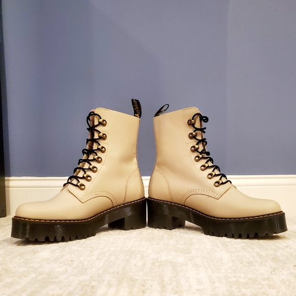 Leona Combat Boot (Women) Dr. Martens - No Box - NWOT - Size 11 - Picture 1 of 6
